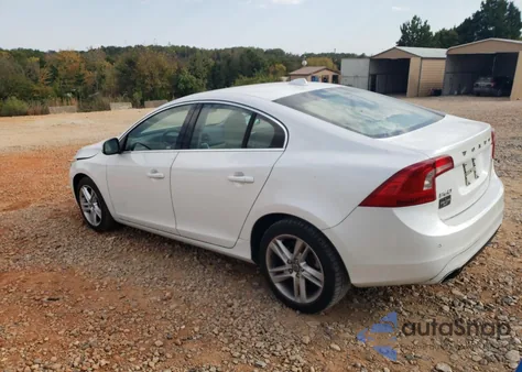 2015 Volvo S60 Premier из США, поврежденный, VIN YV140MFB4F1306892